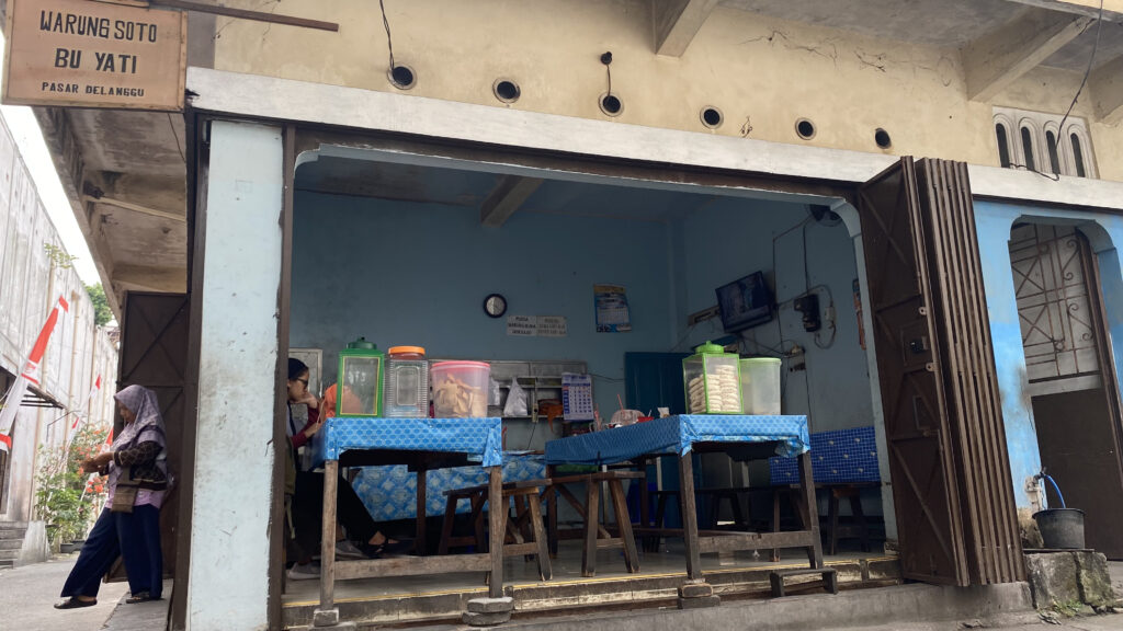 Warung soto garing Bu Yati. MOJOK.CO
