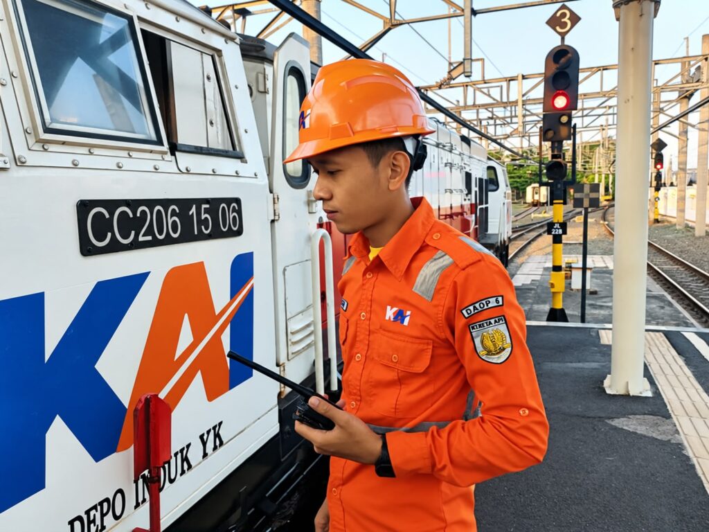 Rofiq Maskur sedang bertugas. MOJOK.CO