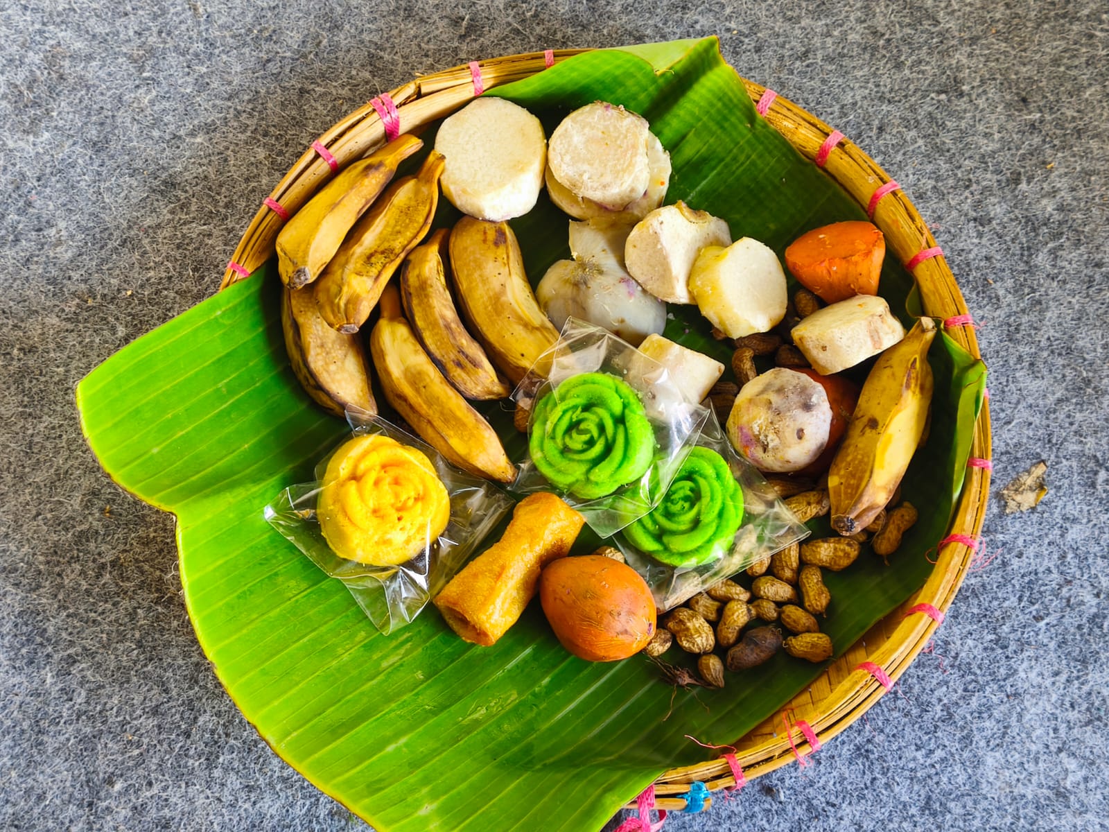 Suguhan dari hasil olahan kebun sendiri di Delanggu, Klaten MOJOK.CO
