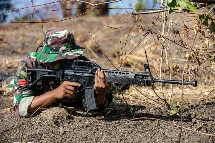 TNI menggunakan SS2