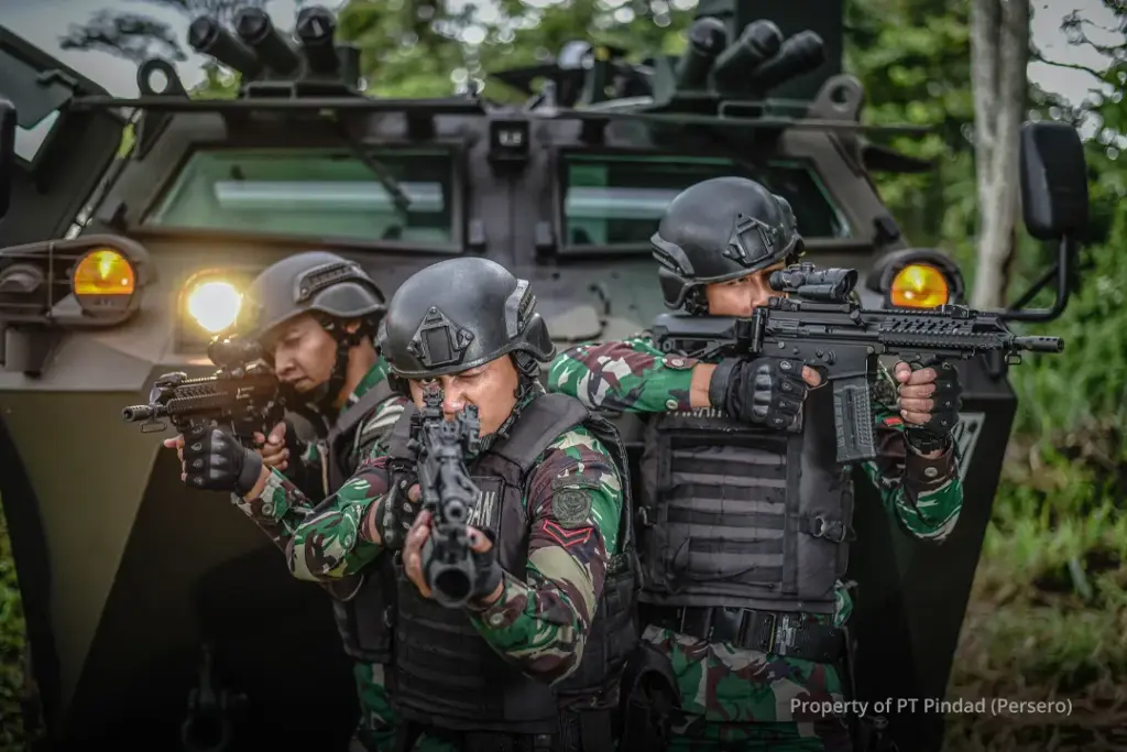 pindad ss2 kebanggan senjata TNI, dibuat oleh PT Pindad