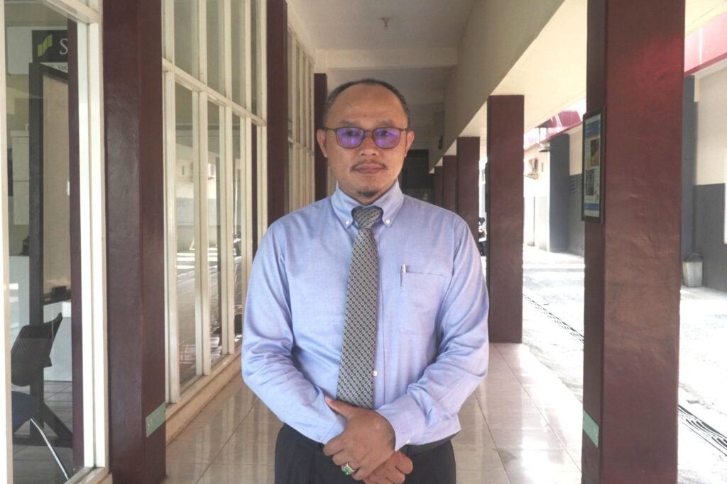 Kepala Sekolah SMK Wiskar. MOJOK.CO