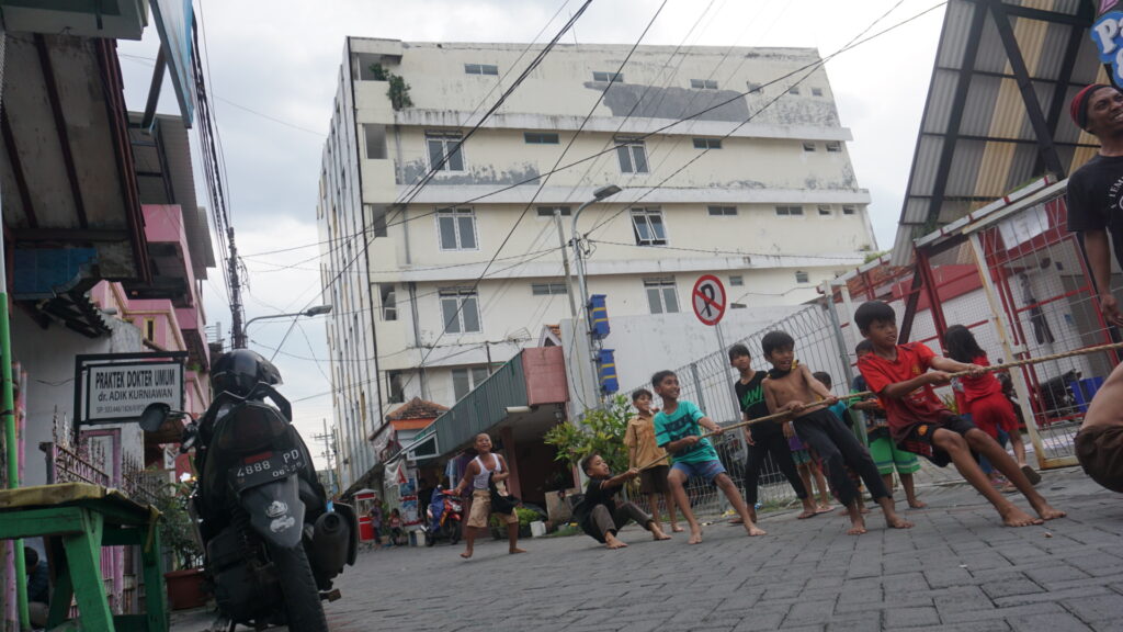 Kampoeng Dolanan tak beraktivitas lagi di Jalan Tunjungan. MOJOK.CO