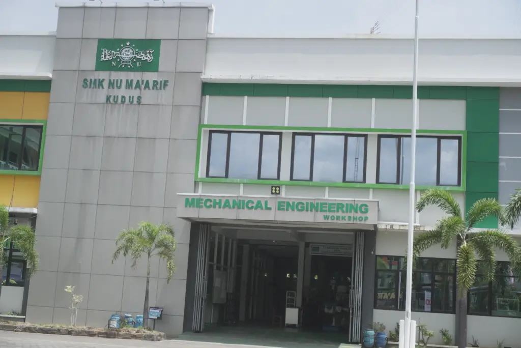 SMK NU Ma'arif, SMK swasta tempat Beny mengajar MOJOK.CO
